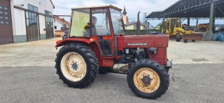 Universal traktor UNIVERSAL 445 DT