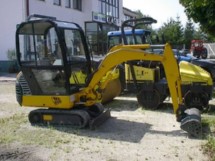 Mini bager JCB 801