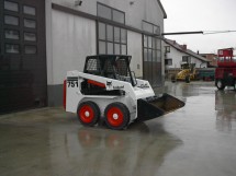Mini nakladalec Bobcat 751
