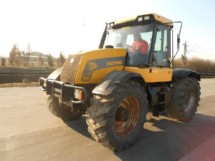 Traktor JCB Fastrack 3185