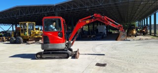 Mini bager BOBCAT E26